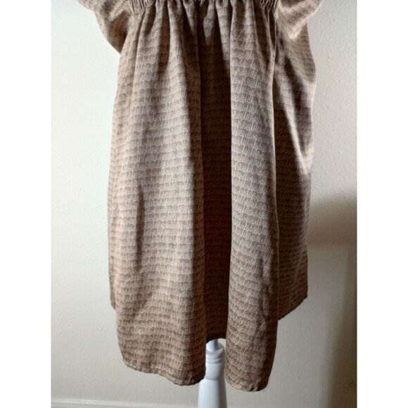 She said Women's Dress Small Beige Sleeveless Knee Length Stretch Waist Satin - Picture 5 of 11